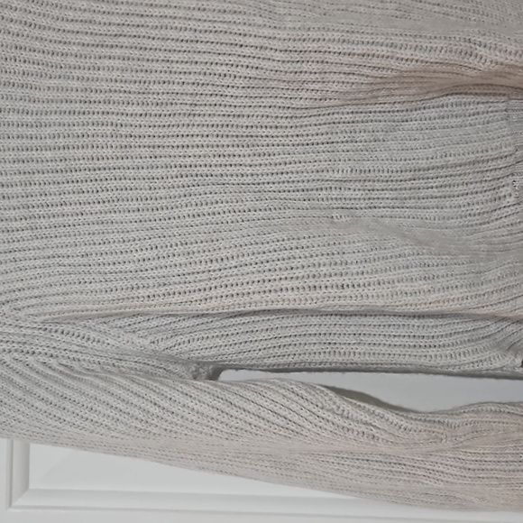 Aritzia Wilfred Free Lin Italian Wool Turtleneck Sweater - Picture 4 of 9